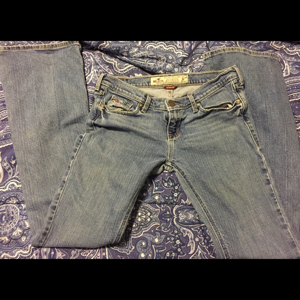 Great Condition!!! Broken In Hollister Jeans 👖👖 - Picture 3 of 6
